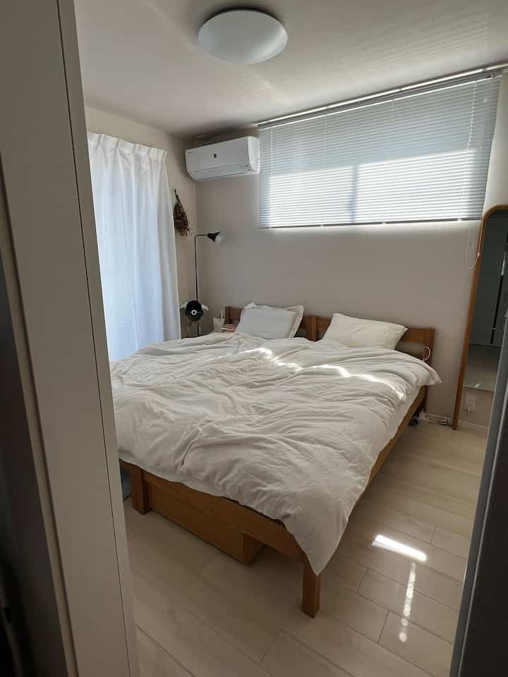 Dua tempat tidur single berbaris 🛏️
Saya memesan tirai dari Nitori.

#Kamar Tidur #Tirai #Cermin #Cermin seluruh tubuh #Remodeling #Rumahbaru #Skandinavia #Korea #Interior #Pencahayaan tidak langsung #Pencahayaan