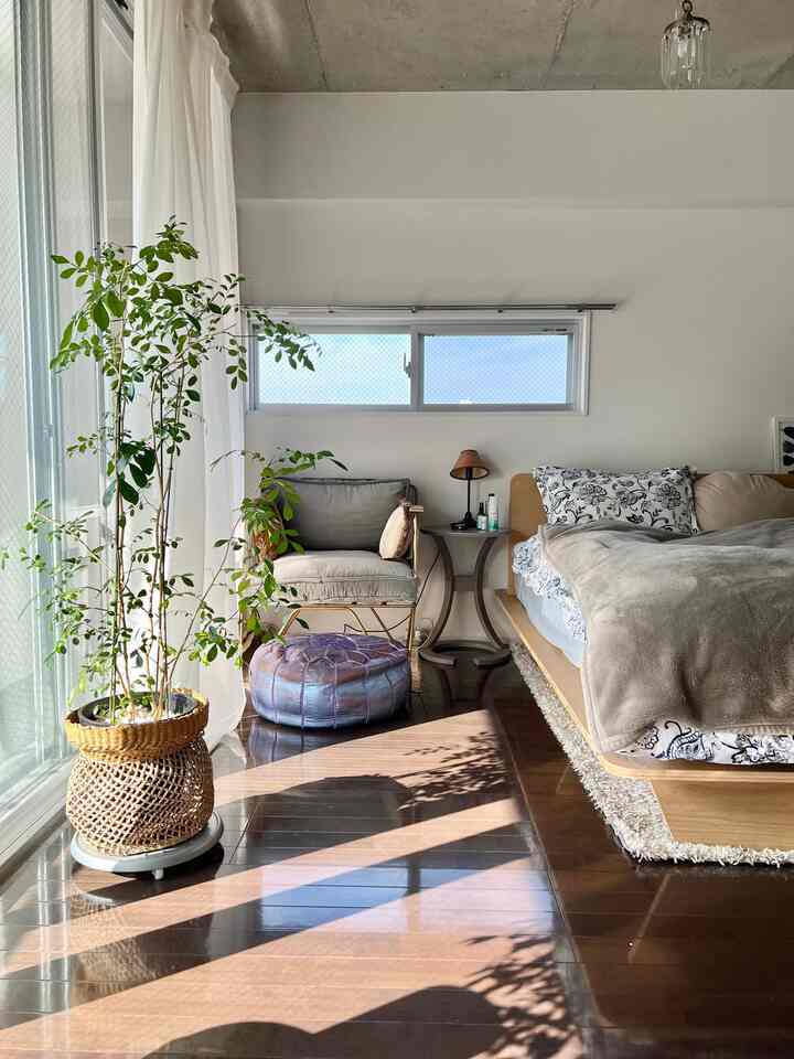 ベッドルームの小窓にIKEAのプリーツブラインドをつけたら部屋が明るくなりました。
カーテンだと重くなるからちょうどいい素材で満足。
#IKEA #IKEAカーテン #模様替え #コアラ 