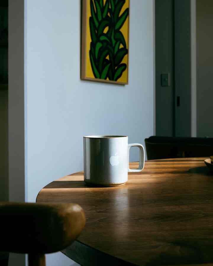 Apple本社のApple Storeで売ってるマグカップは、波佐見焼なのなんだか嬉しい☺️
まったく縁はありませんが。
#apple #MUJI #無印良品の家 #mujihouse
#Ercol 