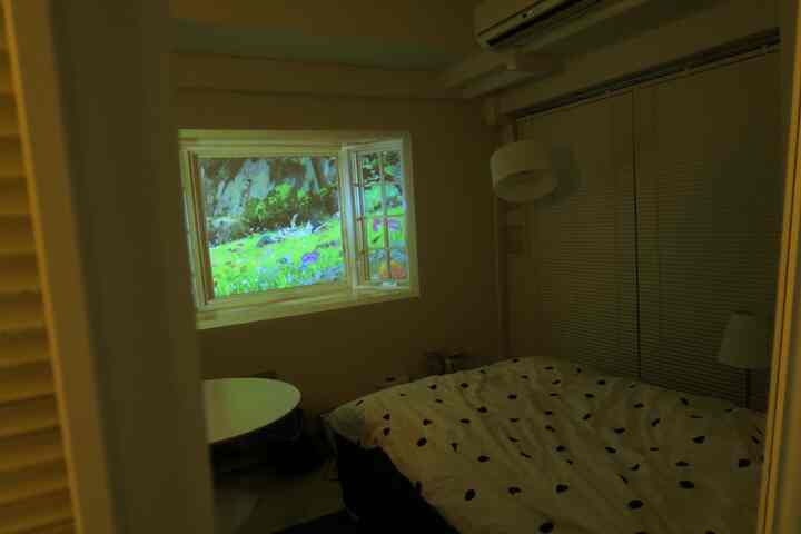 ハウルかわいい🌱🌿🍃


#プロジェクター #ワンルーム #ワンルームインテリア #ワンルーム家具配置 #ワンルームベッド #ベッドインテリア #ベッドカバー #大きい鏡