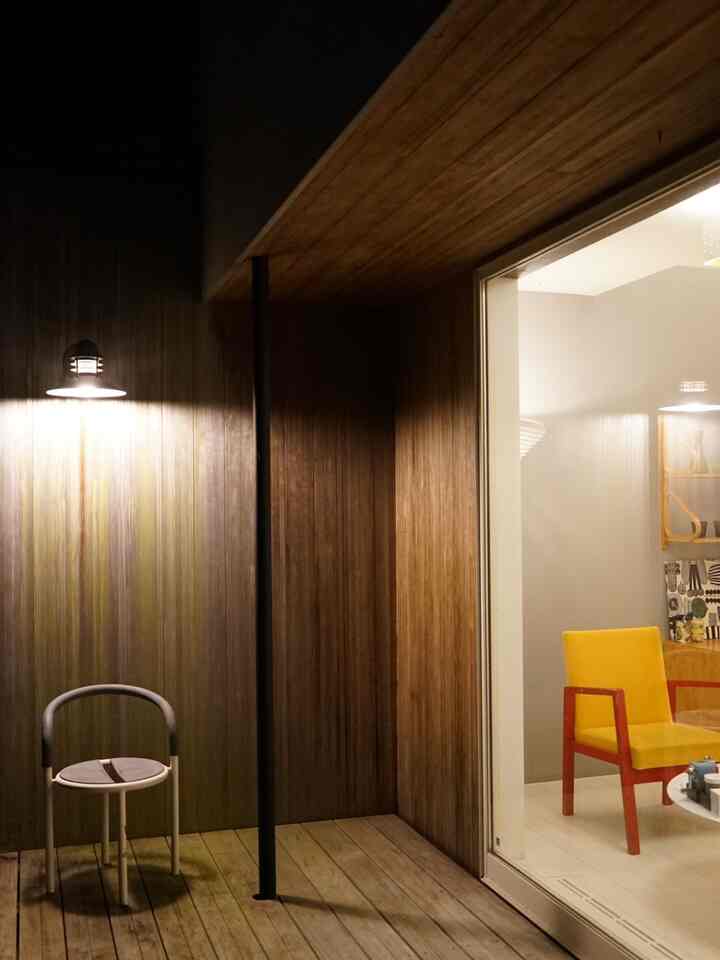 Pemandangan favorit dari teras 👀
Pencahayaannya adalah Nyhavn vintage.

#teras
#Teras bagian dalam
#malam 
#bagian luar 
#antik
#Nordik
#Interior Skandinavia
#Gaya Skandinavia
