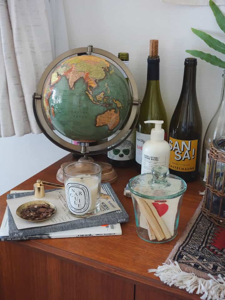 憧れだったGプランのキャビネットの上にはお気に入りのアイテムたちを🌿✨

#キャビネット #キャンドル #diptyque #ラスフルリー #インテリア雑貨 #地球儀 #リビングインテリア 