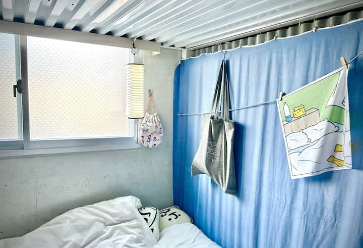 2024.2.16

ちょっと気分転換にブックライトをぶら下げ式に
ねこを添えて

#ベッドルーム #寝室 #unpis #カネコアヤノ #無印良品  #1人暮らし #賃貸