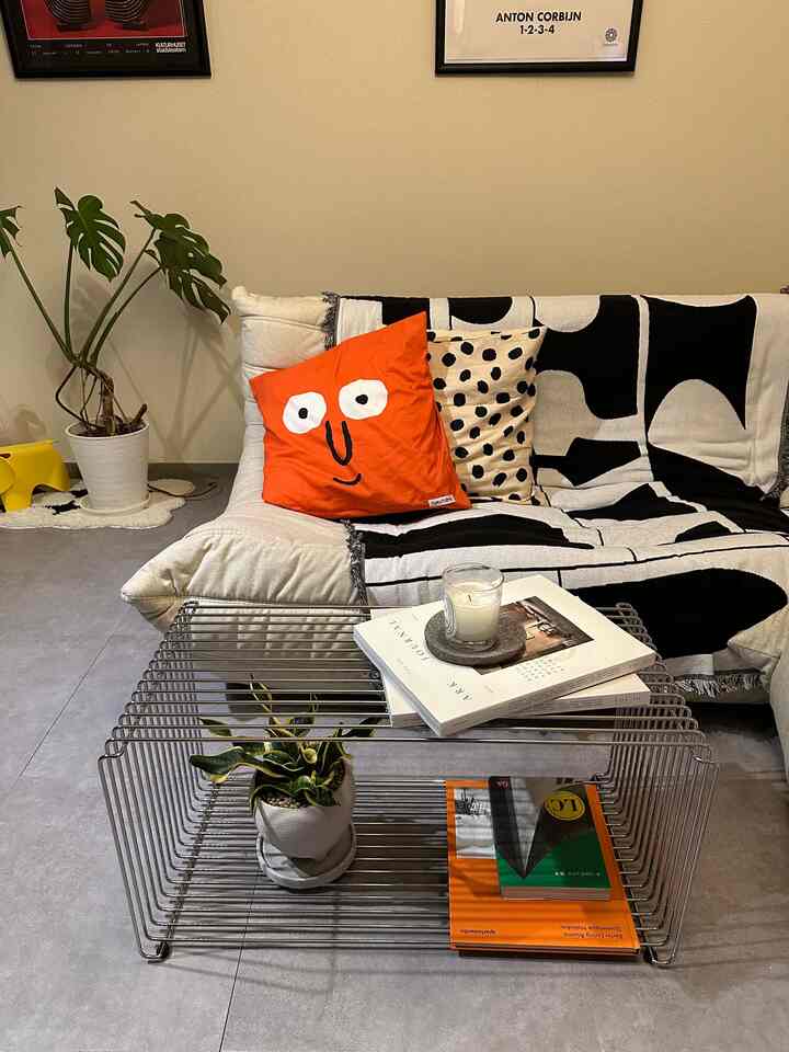 オレンジ好き☺️

#interior #livinginterior #homeinspo #homedecor #vitra #panton #ligneroset 