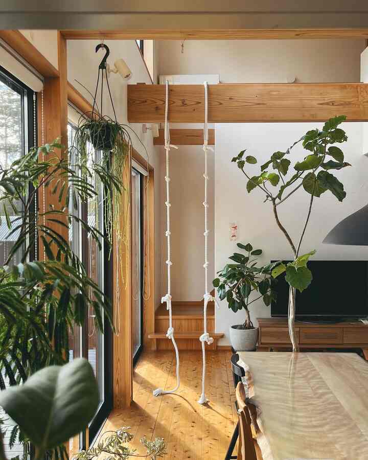 子供が遊べるアスレチックロープ

ホームセンターで買ってきたロープで
簡単にできました✨
梁があると便利拍手

#梁 #アスレチック #木の家