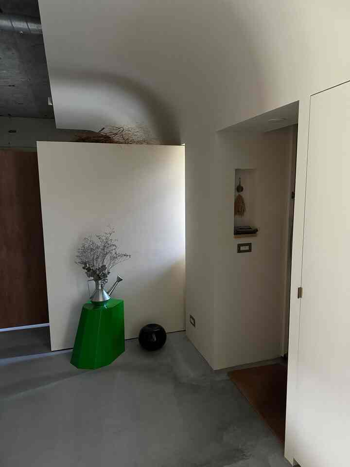 玄関の小さいニッチは鍵置き場


#マンションリノベーション
#玄関
#ニッチ
#アール天井
