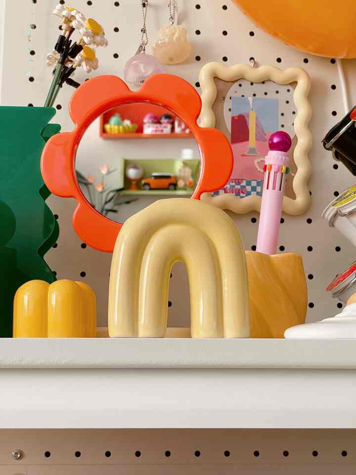 
タイガーで購入したアーチのフラワーベースや
スカラップのフォトフレーム 🖼️

ダイソー？？？？すごくない？？？？

他にもいろいろ垢抜けデザインなアイテムが
沢山あって仰天した 😳

ダイソー、あなどれぬ ！！！！！


#カラフル #カラフルなインテリア #レトロ #レトロインテリア #ミッドセンチュリー #ミッドセンチュリーモダン #ダイソー #スペースエイジ 