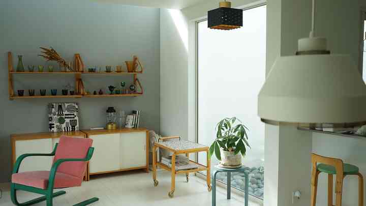 今日は一日☔️だったので
晴れの日の一枚を…
明日は晴れるといいなー

#リビング 
#リビングインテリア 
#リビング照明 
#Artek 
#北欧 
#北欧インテリア 
#北欧スタイル 
#白 
#色 
#カラフル 
#カラフルなインテリア 
