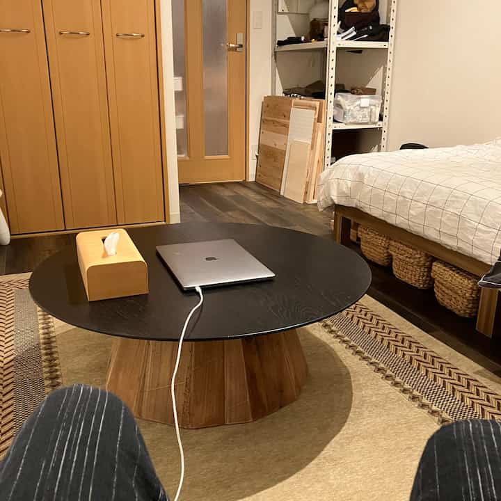 温もりを感じるゆったりとしたインテリアを目指してます。まだまだ要素数が少ないけど、これはこれで良い。とりあえず観葉植物、姿見、ペンダントライトを買って、大きな要素を固めていきたい。 

#インテリア #インテリア雑貨 #インテリア小物 #インテリア家具 #ひとり暮らし #賃貸 #木の家 #リフォーム #パキラ #観葉植物 #観葉植物インテリア #サンゲツ #プロダクト #プロダクトデザイナー #デザイナー #自炊 #生活 #インテリア好きと繋がりたい #植物好きと繋がりたい #ikea #ikea購入品 #unico #ラグ 