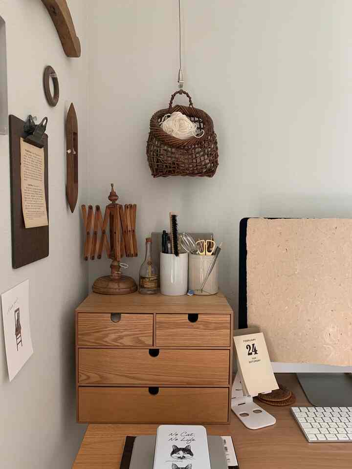 #賃貸インテリア #賃貸暮らし #二人暮らし #アンティーク #古家具 #古道具 #狭い部屋 #猫とインテリア #猫とアンティーク #1LDK #マンション暮らし #文房具 #ワークスペース #デスク周り