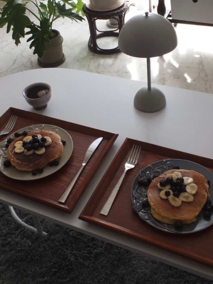 Saya sering membuat pancake pada pagi hari libur.
Rasanya istimewa dan saya menyukainya 🥞

Saya membeli nampan kayu di Jalan Kappabashi Dougu.

#Hidup #お皿 #トレー