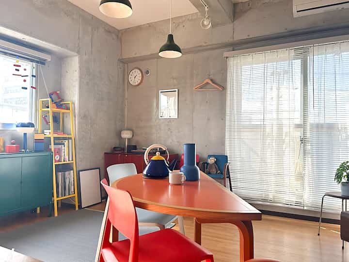 2024.2.28

#カラフルなインテリア   #vitra #tipton #IKEA
#北欧 #モビール #照明 