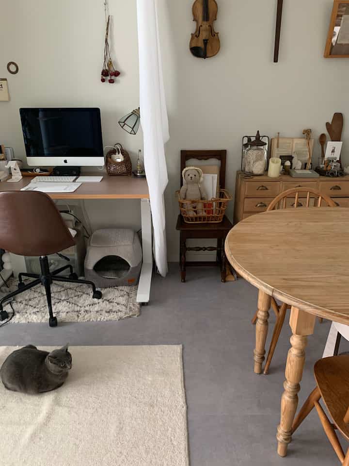 #リトルム #ラグ #かご #かご収納 #デスク周り #デスクツアー #マット #書斎 #デスクチェア #猫との暮らし