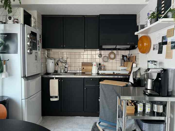 #キッチン
#キッチン家電 
#猫と家 
#猫がいる暮らし 
#シンプルインテリア
#海外インテリア
#一人暮らし 
#一人暮らし部屋 

キッチン正面どーん