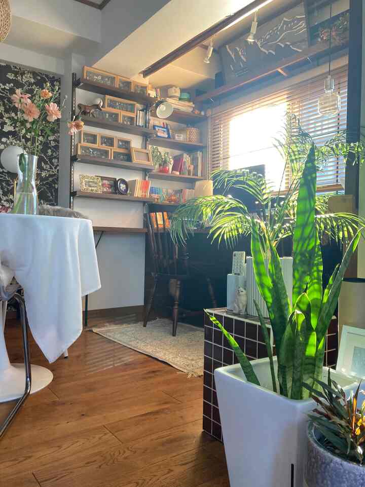 #ダイニングインテリア #窓辺