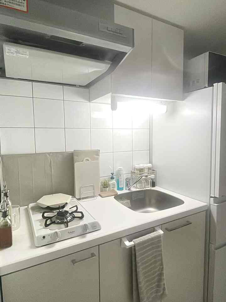 #一人暮らし  #1K #塩系インテリア #ホテルライク
#ホワイトインテリア #3COINS  #キッチン  