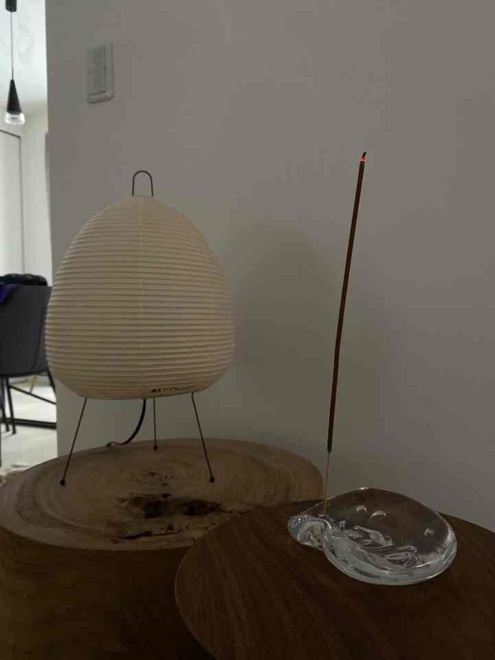 このお香長すぎん？笑
#APFR #AKARI #LAN #ligneroset #narukitakahashi 