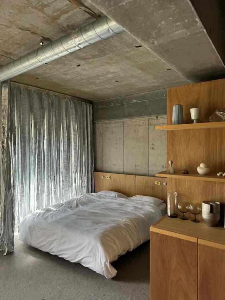 Selimut penutup baru
Tapi dari putih menjadi putih,

#Renovasi apartemen
#Representasi struktur tubuh
#Tempat tidur
#Satu ruangan