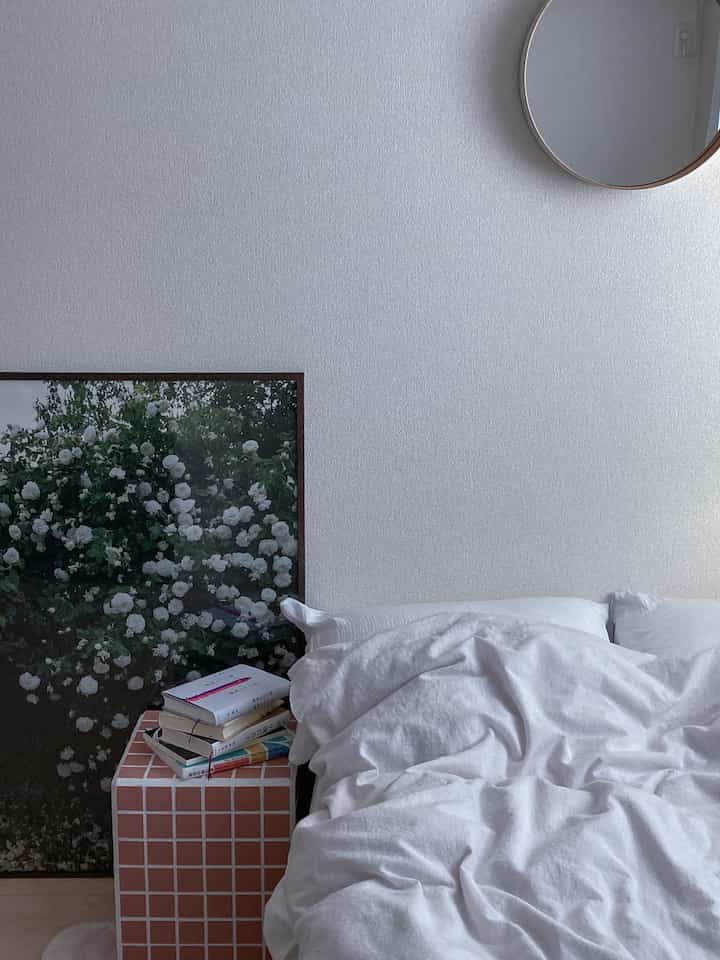 Meja ubin adalah tempat buku📖


#1ldk #ベッドルーム #タイルテーブル #tiletable #賃貸インテリア #ひとり暮らし #シンプルインテリア