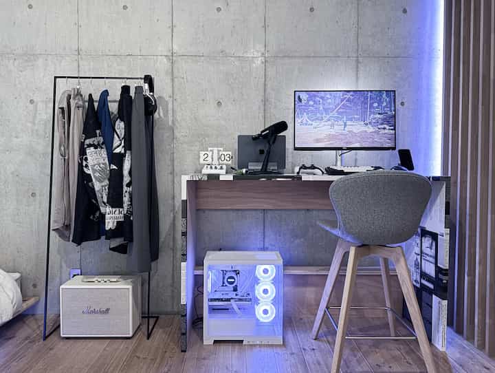 結構ゲーム好きなものの、今までギリギリ買わずに踏みとどまっていたゲーミングPC。なんかちょっと意識を失っている間に家にありました( ˘ω˘ ) ｽﾔｧ…
ゲーミング×ホテルライクな空間目指そかな

ちなみにWindows、電源の切り方すら分からなくて自分で引いた🙄
#ゲーミングPC #ゲーム部屋 #ホテルライク 
