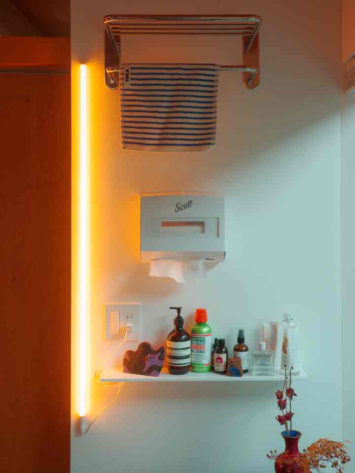 washroom interior

#washroom
#washroom
#paper holder