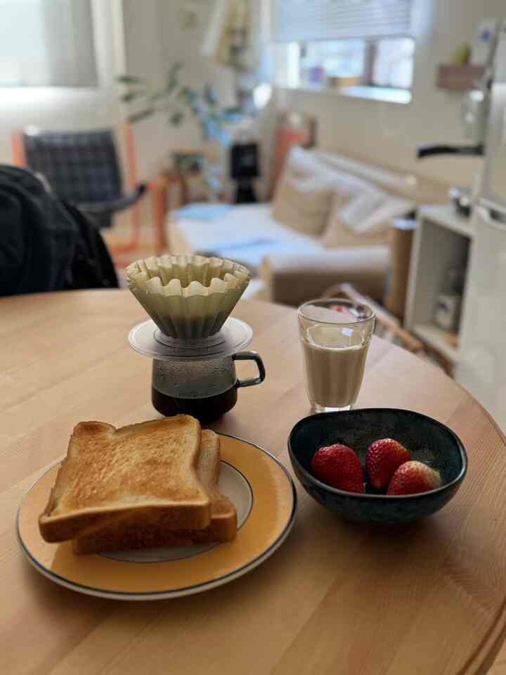 美味しい🍓をいただきました😌

#モーニング #モーニングコーヒー 

