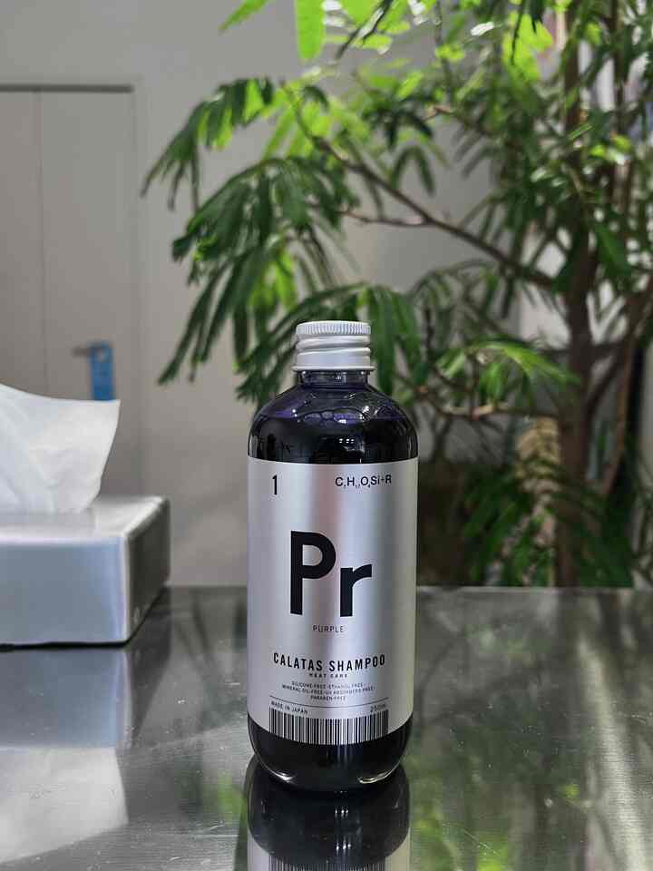 ブリーチ毛（ハイライト）には欠かせないムラシャン。定期的にシャンプーして、カラーのモチをよくしています🧴🫧

#ムラシャンのある暮らし