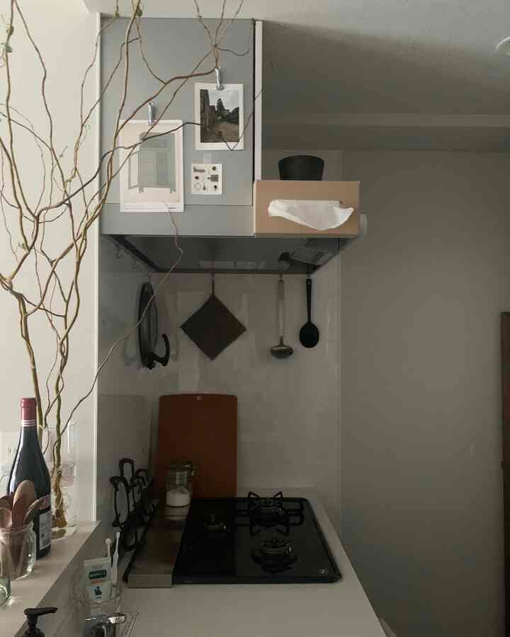 少し前のキッチン。まだものが揃ってないのでスッキリしています。もうすこしごちゃついてる方が好み。

#キッチン #賃貸キッチン #賃貸暮らし #カウンターキッチン #1LDK #キッチン家具 #キッチン間取り #キッチンインテリア #キッチン家電 #キッチンアイテム #コンロ周り #マンション暮らし #2人暮らし