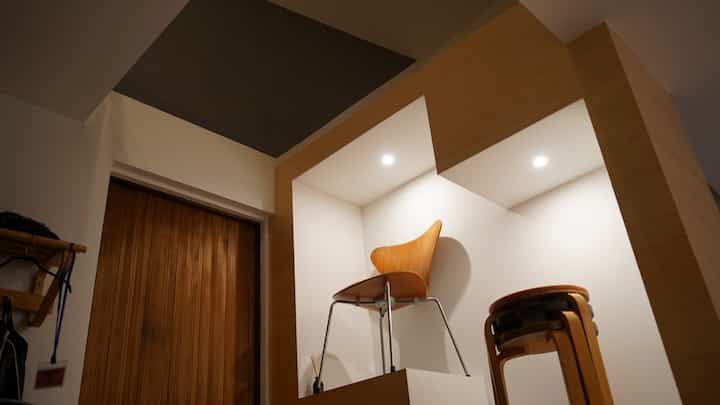 Langit-langit berkubah dan dinding berwarna.
Strukturnya menarik, tapi saya tidak bisa memotretnya dengan baik😂

#Rak pajangan
#hobi
#Atrium
#tujuhkursi
#bangku60
#Artek
#FRITZHANSEN
#antik 
