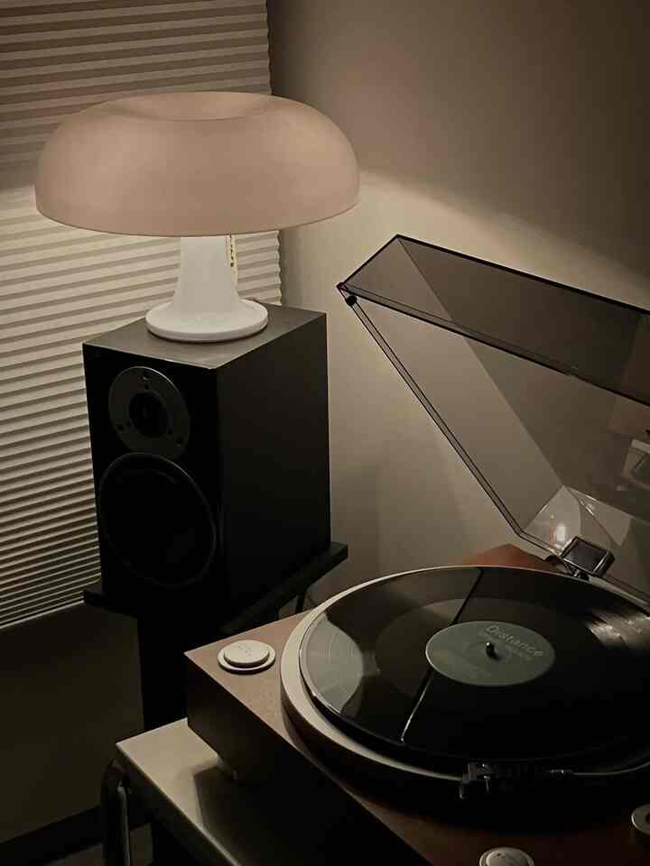 Pada malam hari, saya hanya menggunakan pencahayaan tidak langsung. 💡
#Artemide