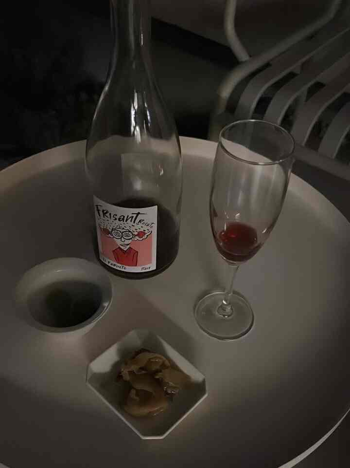 テラスが気持ちいい季節になってきた。

今夜の相棒は
大人のファンタグレープこと
frisant_rosato🍷

#ナチュラルワイン