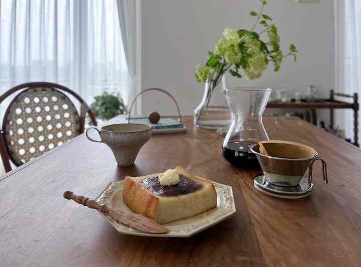 Seven's An butter toast with added butter
High calorie immoral food! !


#karita #Karita #Living with coffee #coffee #coffeetime #coffeetable #sweets #homecafe #cafestyle #cafestyleinterior #kitchenware #kitchenitems #kitchengoods #table #tablephoto #tablecoordination #hometime # Kitchen goods #Artist's things #Artist's utensils #I love utensils #Living with utensils #Antique furniture #Antiques