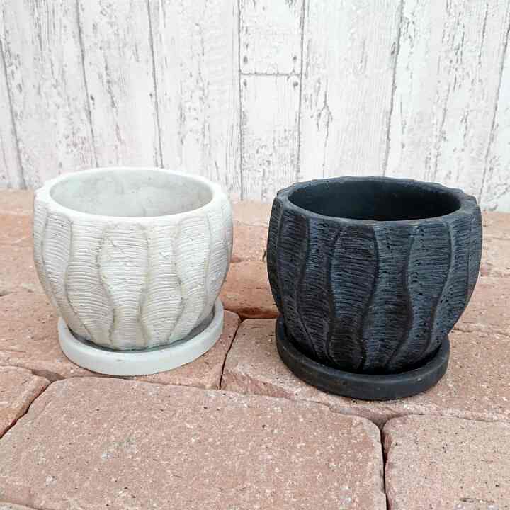 うねったラインが素敵な植木鉢 UN430-185 6号