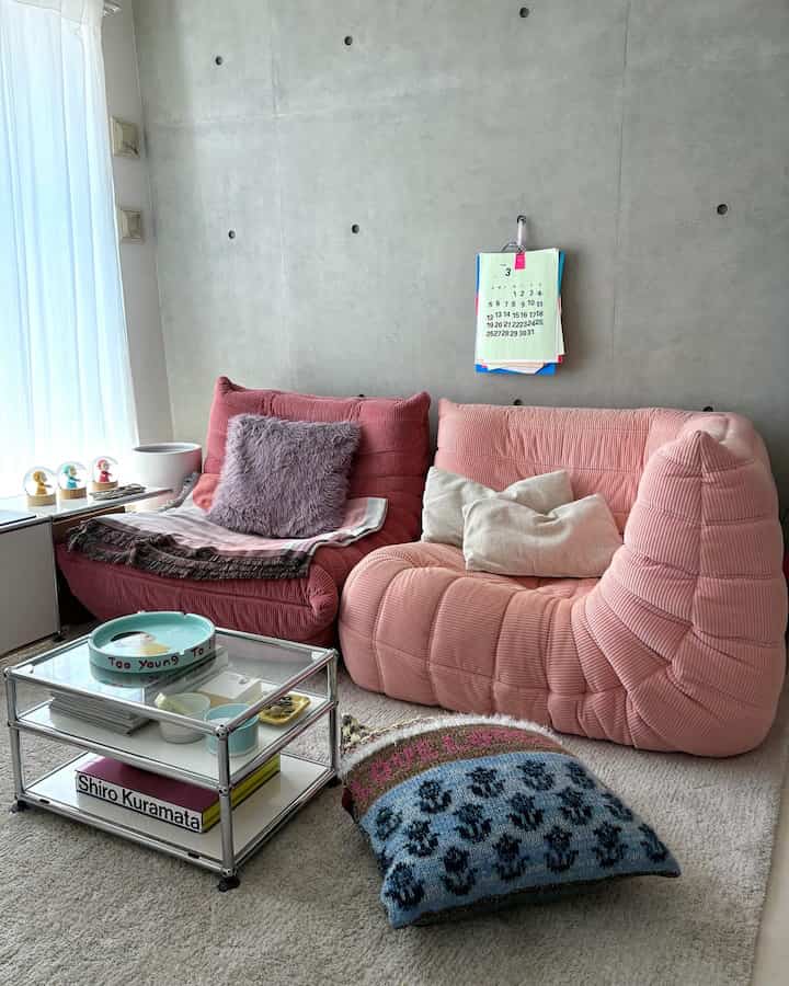 クッションlove


#クッション #ligneroset #リーンロゼ #ピンクインテリア #フランフラン #francfranc #サイドボード #ソファテーブル