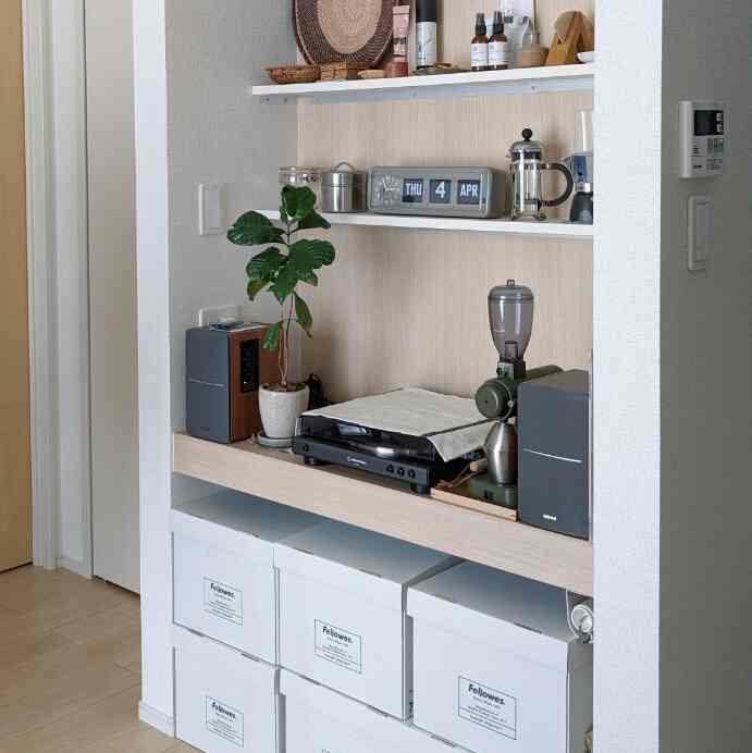 日用品じゃなくてお洒落なオブジェを置こう。🤣

#観葉植物 #観葉植物のある暮らし #レコード #レコードのある暮らし #バンカーズボックス #twemco #apotheke #アポテーケ #カリタ #kalita #コーヒーミル