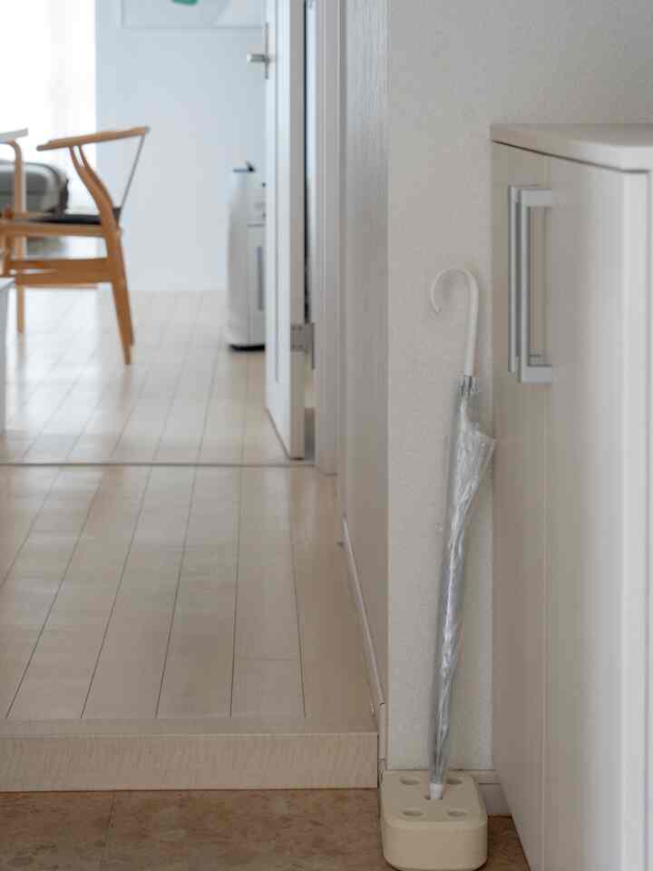 #moheim #傘立て
An umbrella stand that looks like a brick. Cute🥹