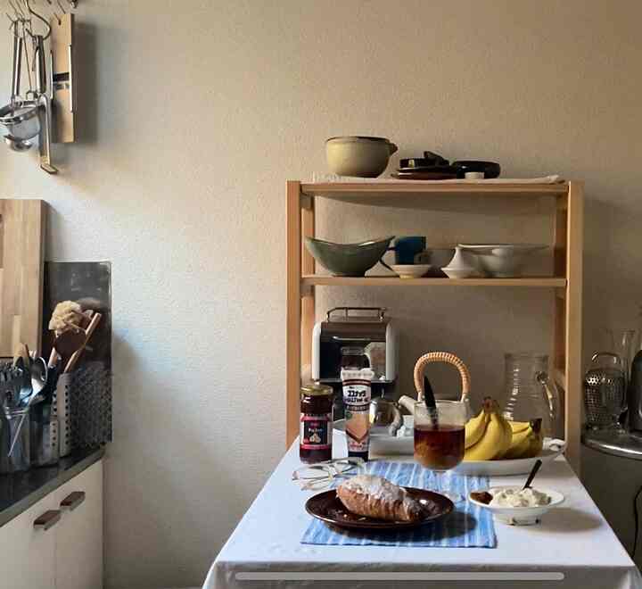 Drip-made coffee with milk.

Also pants and soy yogurt.

#Breakfast #朝 #キッチン #一人暮らし