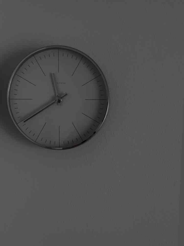 新しい家具が仲間入り。
ユンハンスもUSMも時代に左右される事なく
ずっと愛し続けられそう。

#マックスビル #Maxbill
#USM #USMHaller