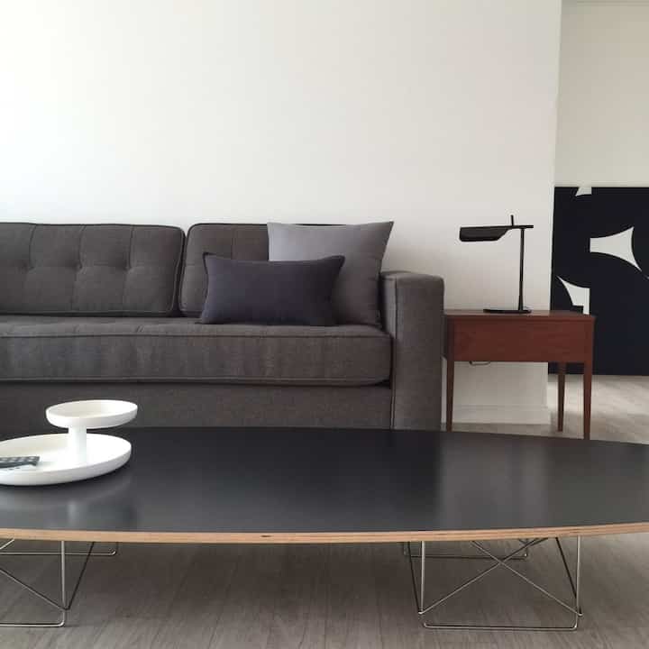 The essence of black & white. ⚫⚪✨ #MonochromeMagic #ClassicContrast #TimelessStyle #EditorPick