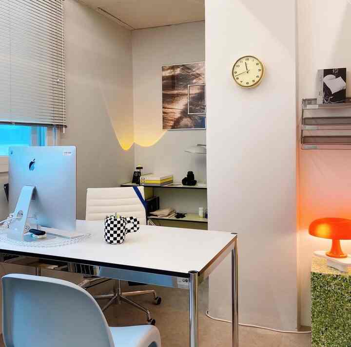 Building the perfect home office space. 🏡💼 #HomeOfficeGoals #WorkFromHome #ProductivityZone #EditorPick