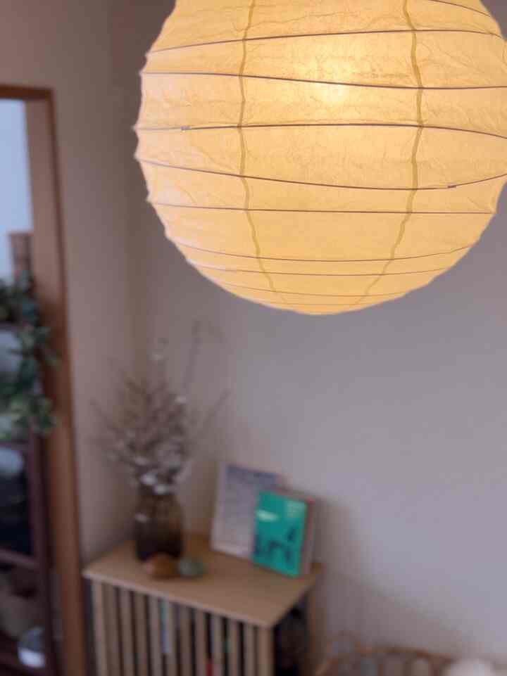 マンションの中和室にイサムノグチakari45Dを設置してみました。
優しい光の美しさに癒されます。

#イサムノグチ #照明のおすすめ 