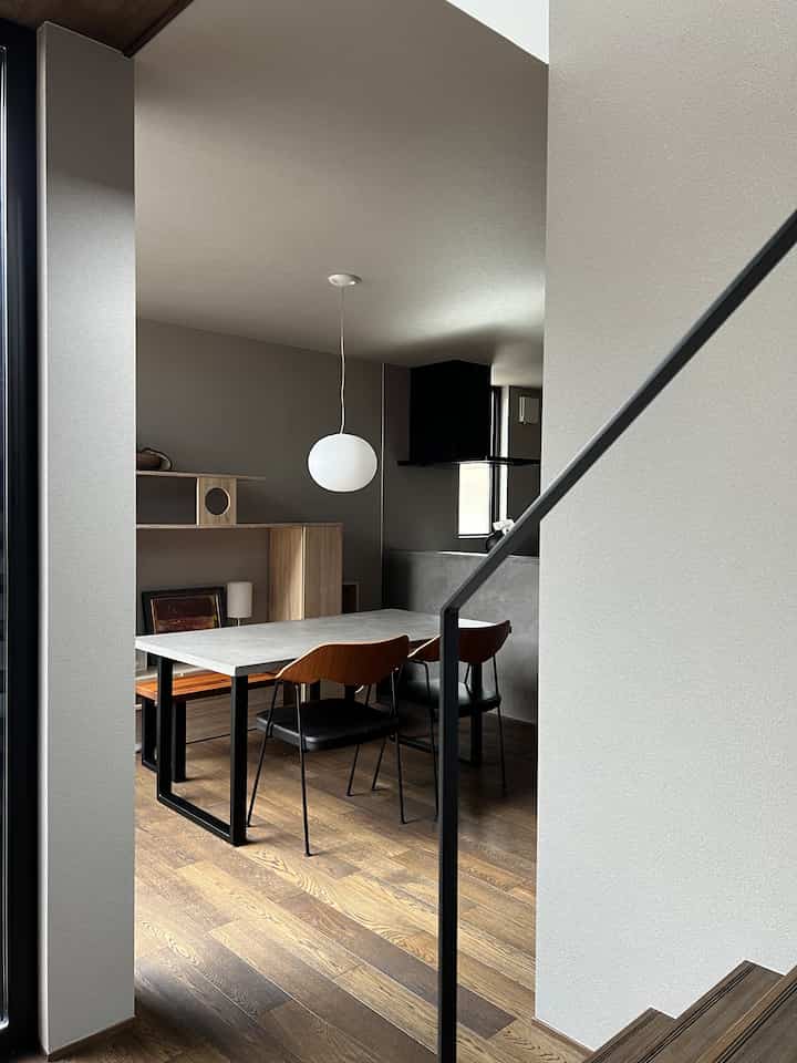 リビングから見たダイニング🤍
モールテックステーブルなど
おしゃれな家具がお得に買える
クーポン出てます🌱
#モールテックステーブル #モールテックス #ダイニングテーブル #グレーインテリア 