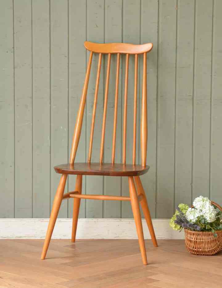 アーコールのゴールドスミスチェア