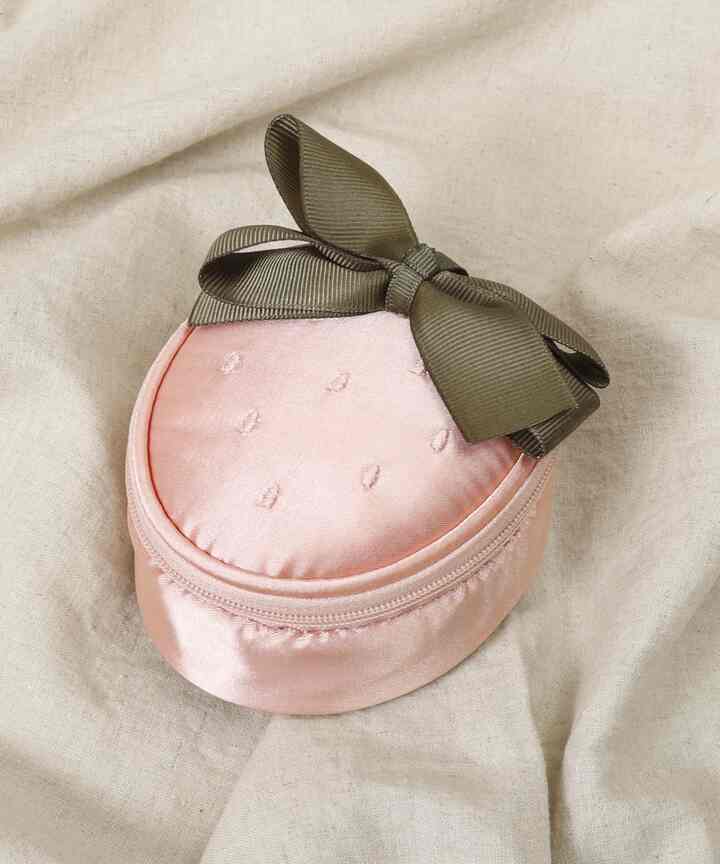 イチゴモチーフアクセサリーケース