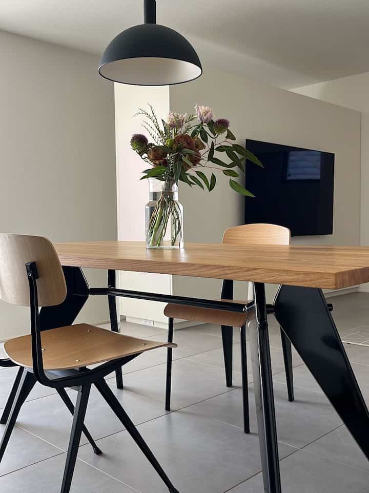 お花も一気に初夏っぽくなってきたな〜💐

#vitra
#HAY
#Flower