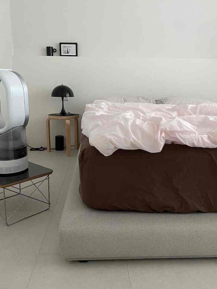 A chic yet cozy bedroom retreat. 💫🛏️ #ChicAndCozy #BedroomGoals #InteriorInspiration