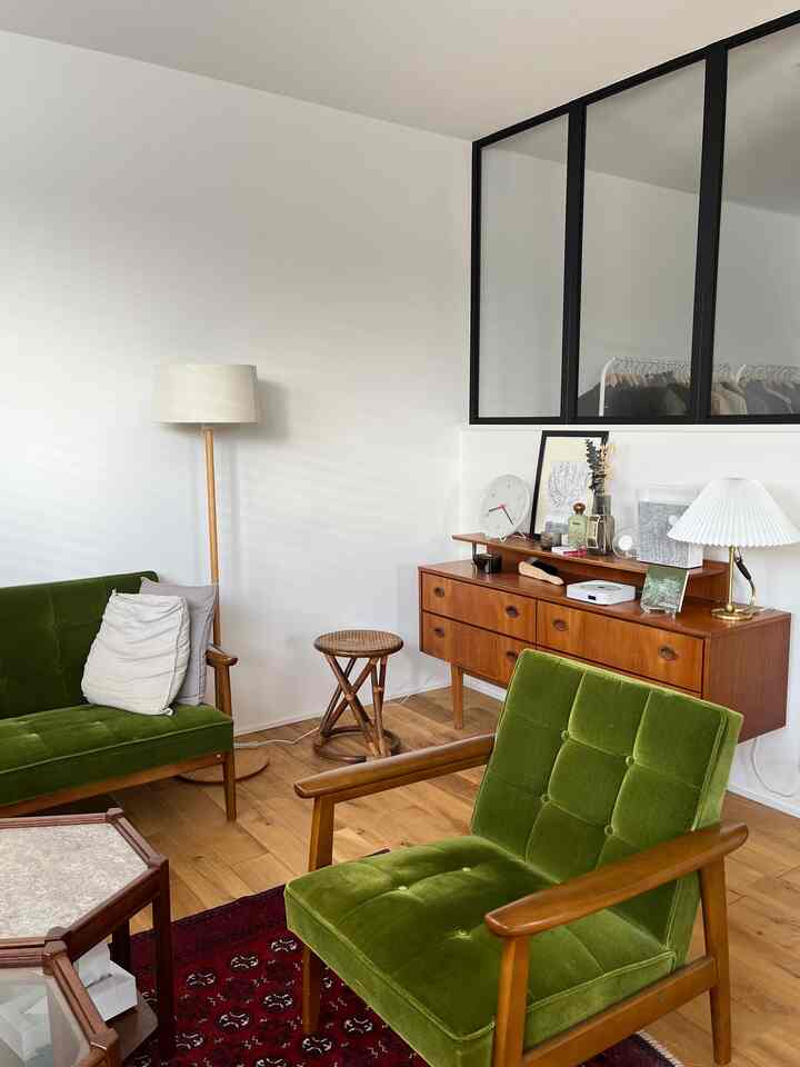 I've been using the Karimoku 60 K Chair for about 10 years now, so it's developed a nice character.
It's amazing that it never breaks.
#Karimoku60 #karimoku60 #kチェア