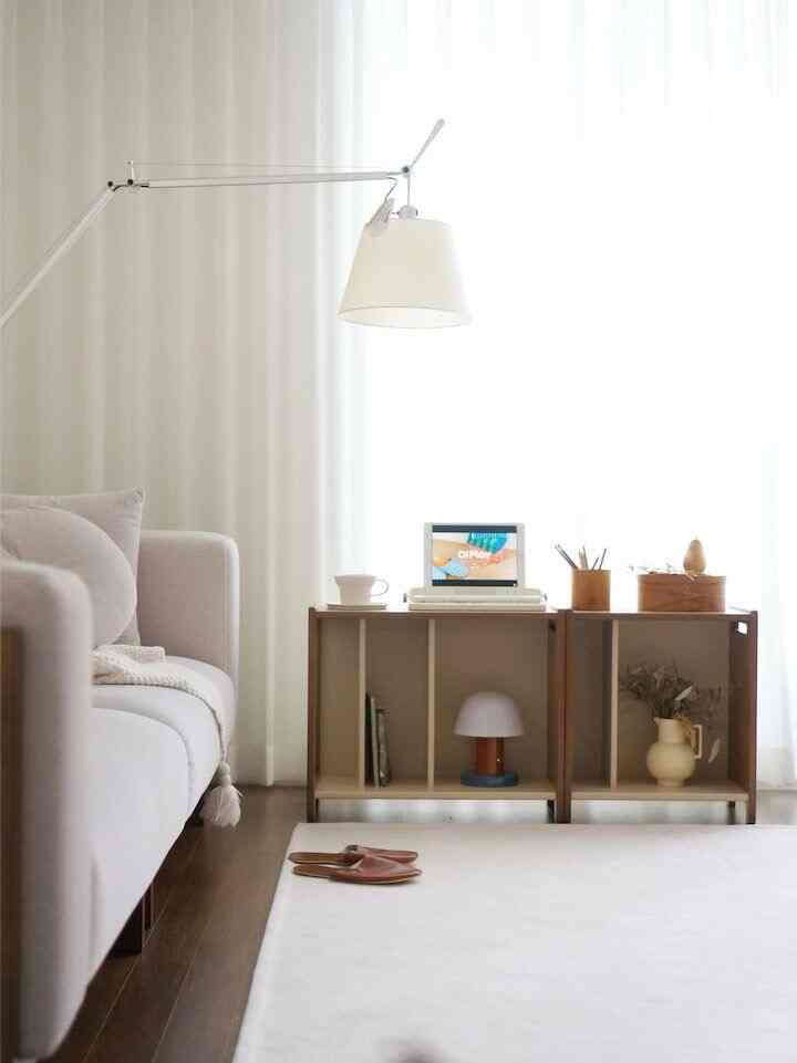 Menambahkan satu tempat menarik untuk mengubah hal biasa menjadi luar biasa. ✨ #SimpleYetStriking #InteriorTransformation #DesignInspiration