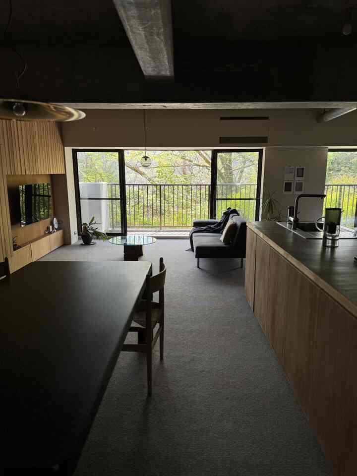 It's been a while since we had guests and we've finally tidied up!

It's spring now ☘️

#apartmentrenovation
#structuralrevelation