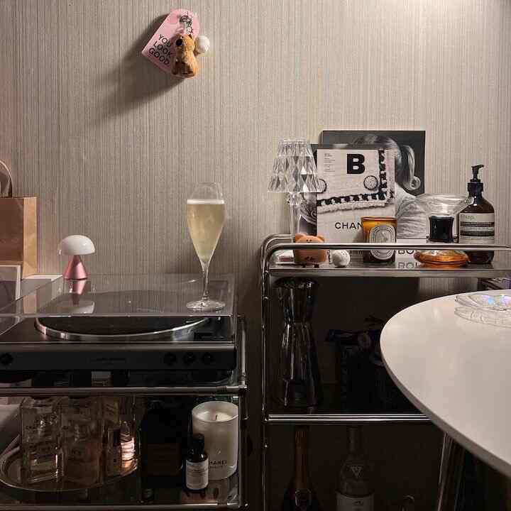 Filling a space in my home with things I love. 🏡✨ #PersonalStyle #InteriorInspiration #HomeDecor